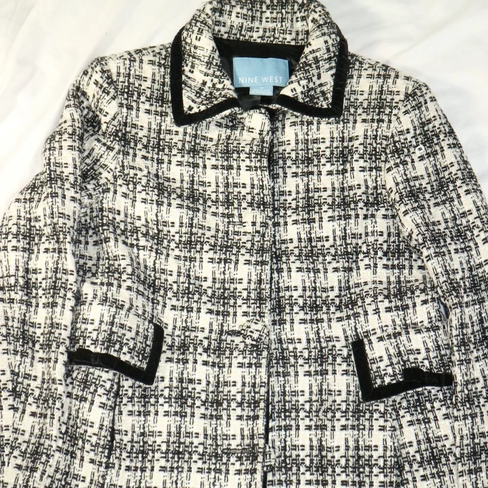 NINE WEST Black/White Patterned Long Coat Sz 12 US - Picture 3 of 16